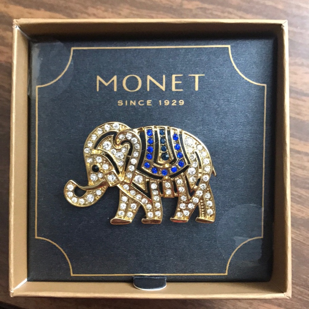 Elephant brooch